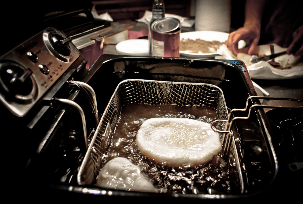 What is better: deep fried or pan-frying? Discover the pros and cons of each method to make the perfect choice between crispy indulgence or a healthier option.