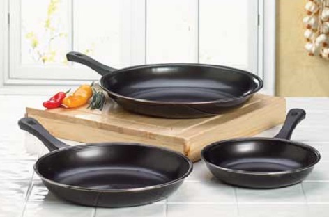 What is the best kind of pan for frying? Discover top frying pans like nonstick, stainless steel, cast iron, and more to achieve crispy, delicious results every time.