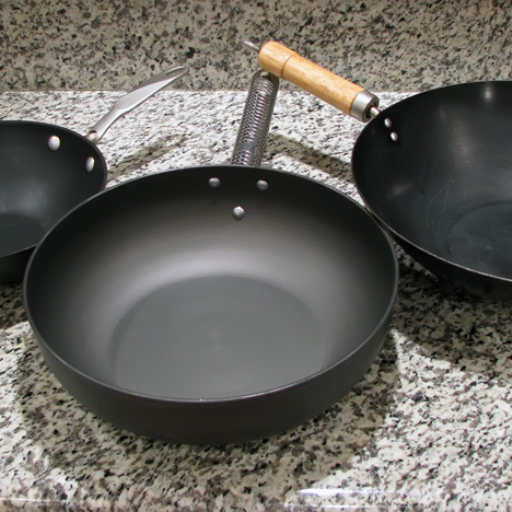 Detail Review About Hard Anodized Pans: Everything You Need to Know. Discover why hard anodized cookware offers unmatched durability, even heat distribution, and healthier cooking.