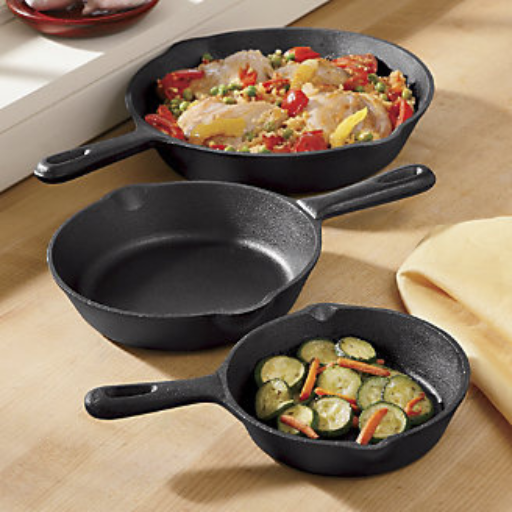 Discover a detailed review about nonstick pans, their types, benefits, and maintenance tips. Find the best nonstick pan for healthier and hassle-free cooking.