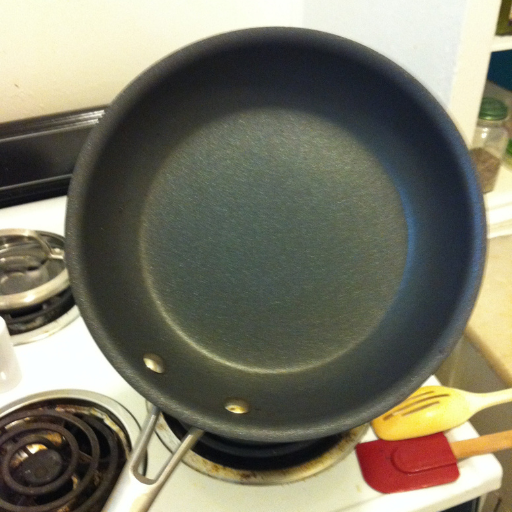 Discover a detailed review about nonstick pans, their types, benefits, and maintenance tips. Find the best nonstick pan for healthier and hassle-free cooking.