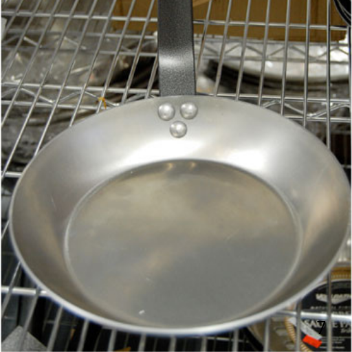 Detailed Review About Carbon Steel Pans: Everything You Need to Know—explore the unique advantages, best brands, and proper maintenance to unlock the full potential of carbon steel cookware.